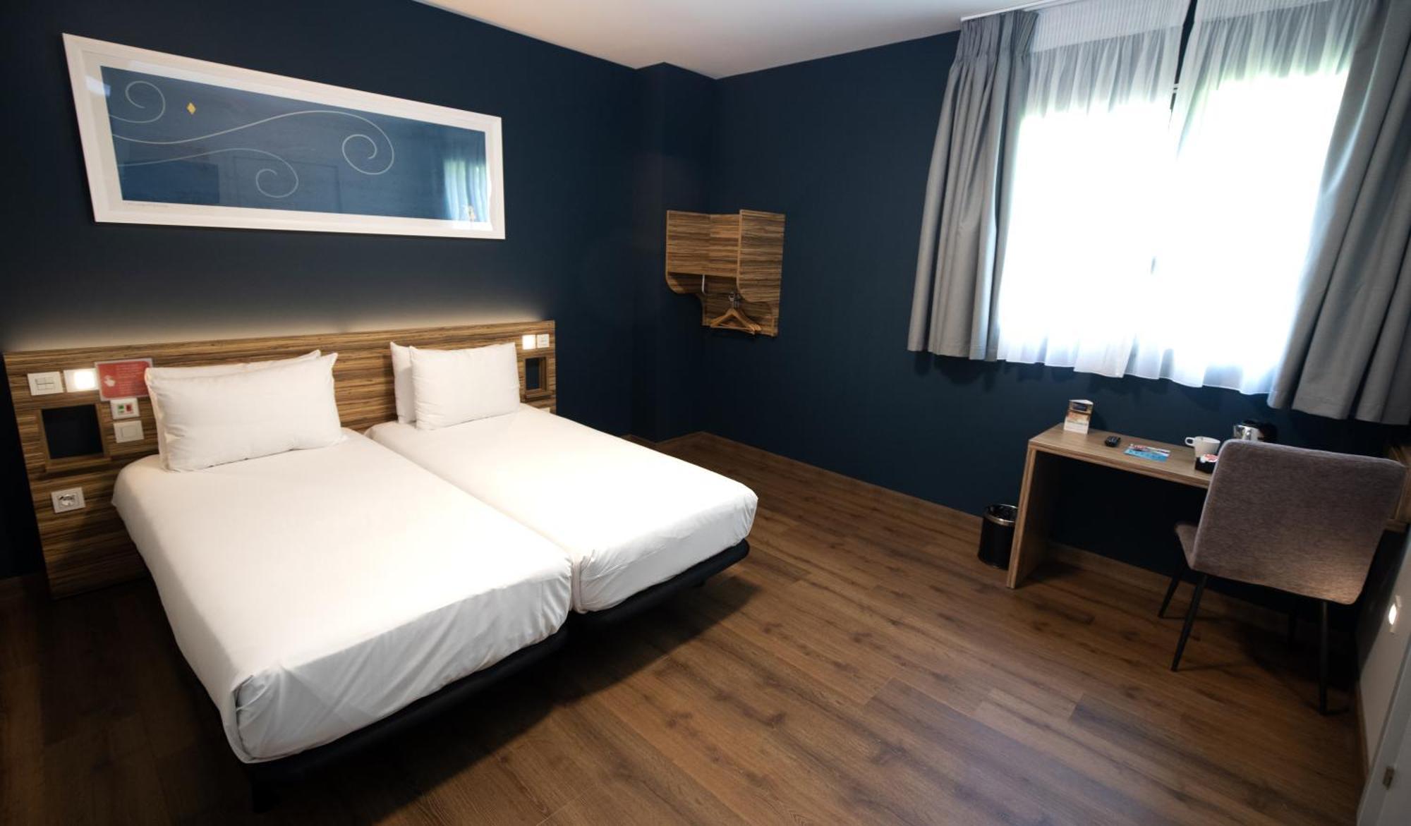 Travelodge Madrid Metropolitano Kamer foto