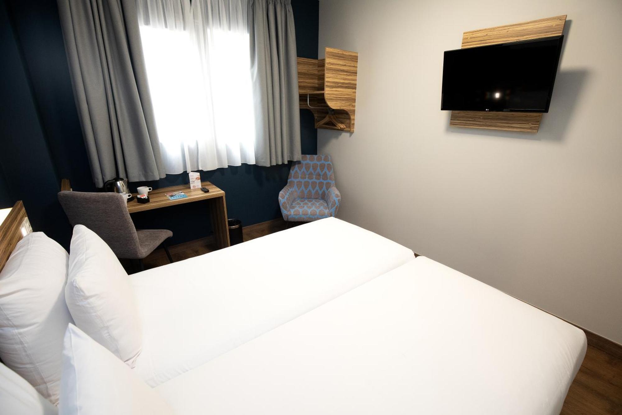 Travelodge Madrid Metropolitano Kamer foto