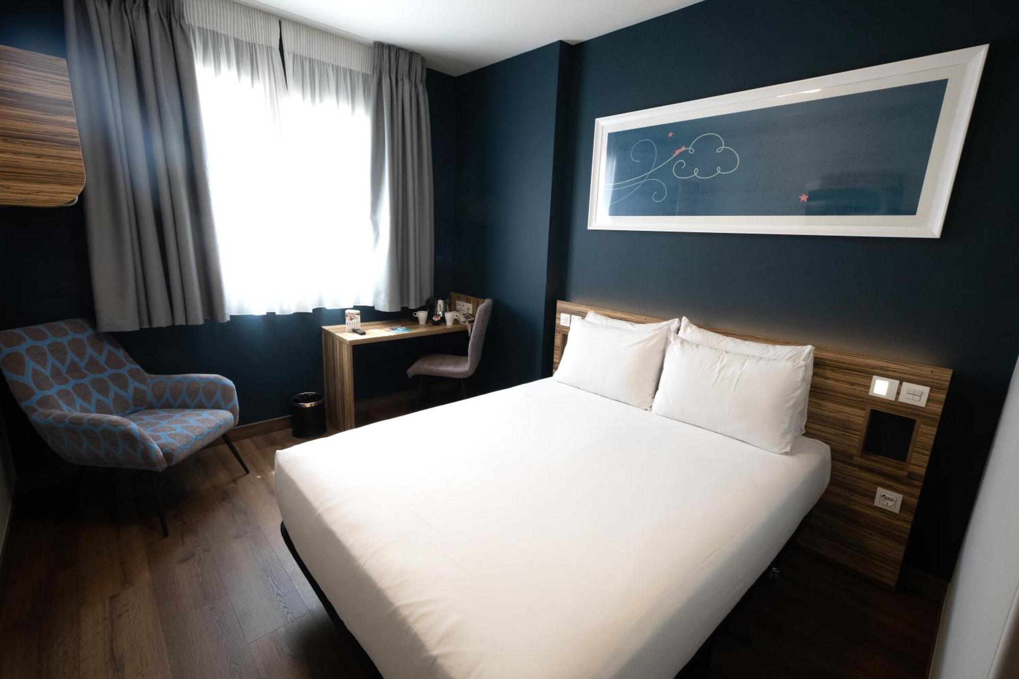 Travelodge Madrid Metropolitano Kamer foto